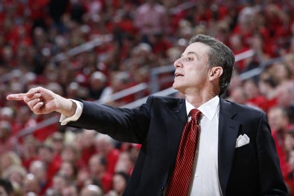 Rick Pitino ya no será el dirigente de Puerto Rico 