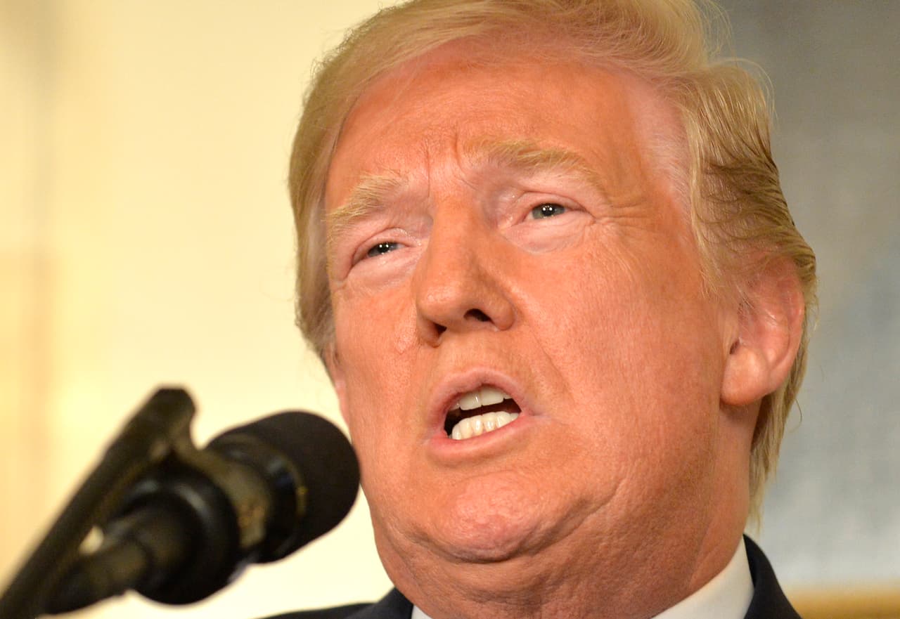 El presidente Donald Trump anunció que se llevó a cabo un "ataque de precisión" en Siria en conjunto con las fuerzas armadas del Reino Unido y Francia.