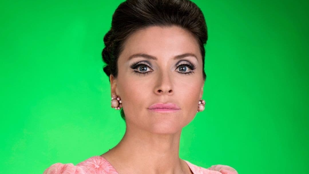 Issabela Camil es 'Esther Millán'