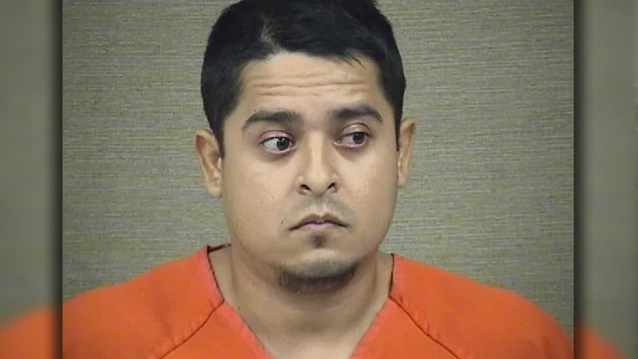 Condenan a 12 años de prisión a hombre que intentó comerse tarjetas MicroSD con pornografía infantil