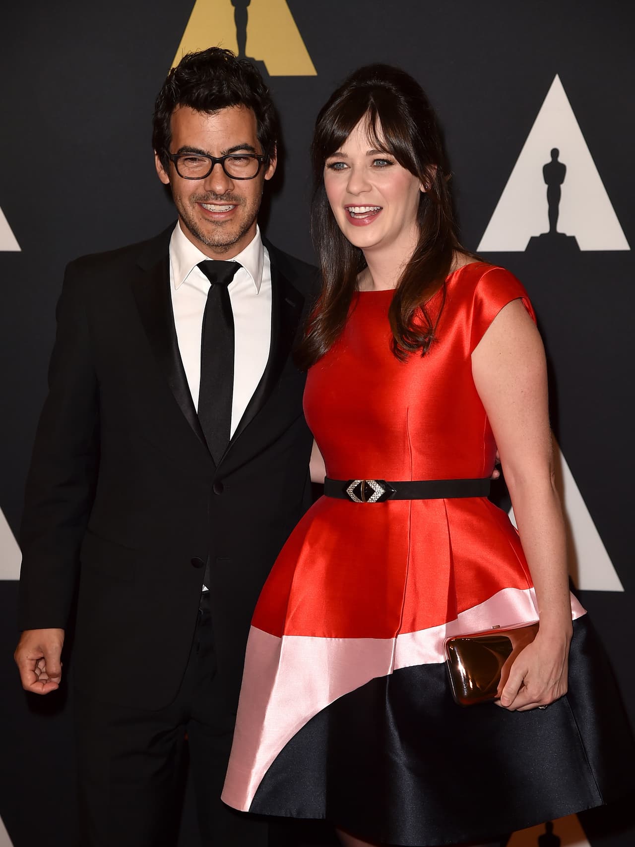 Jacob Pechenik, esposo de la actriz Zooey Deschanel, le solicitó formalmente el divorcio.