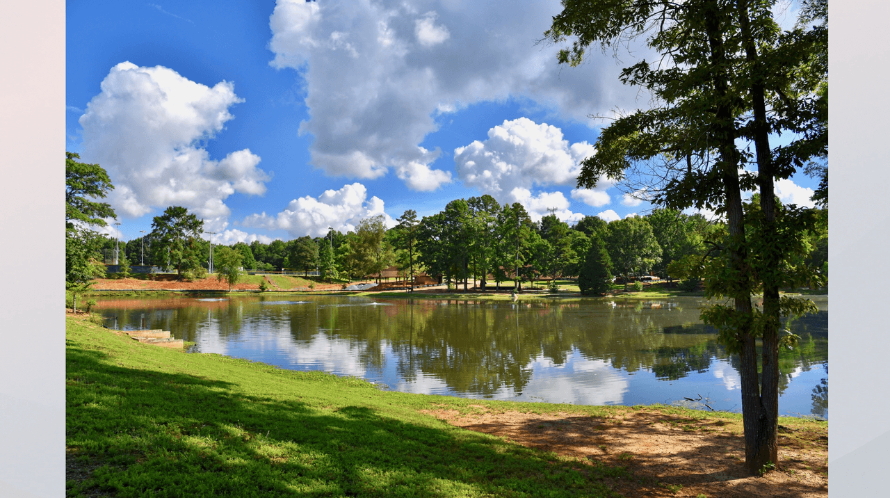 Parques en Raleigh permanecerán cerrados y Charlotte comienza a levantar algunas restricciones