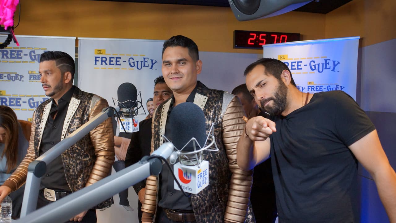 Banda Los Recoditos nos presentó en primicia su nuevo disco 'Los Gustos Que Me Doy' y armaron tremendo relajo con La Bronca, El Tambochi y El Compa Ivan.