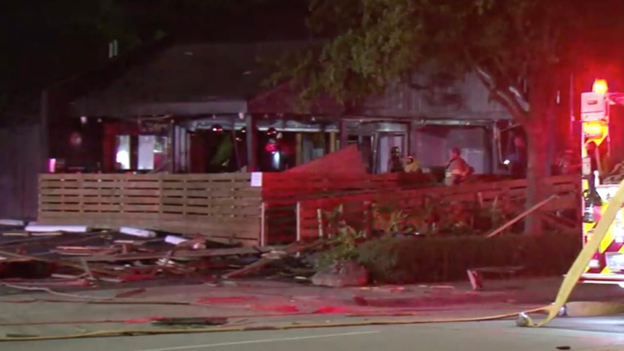 Las autoridades investigan que fue lo que sucedió y cuentan con el reporte de los vecinos que escucharon la explosión a eso de las 4:45 a.m.