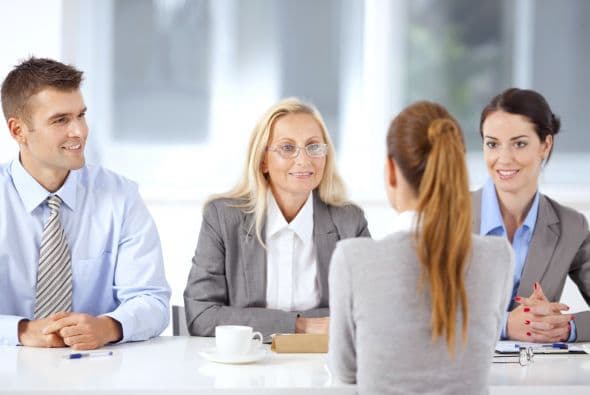 El momento ideal. Si te dan la opción, escoge que la entrevista sea por la mañana, cuando los reclutadores están más frescos.