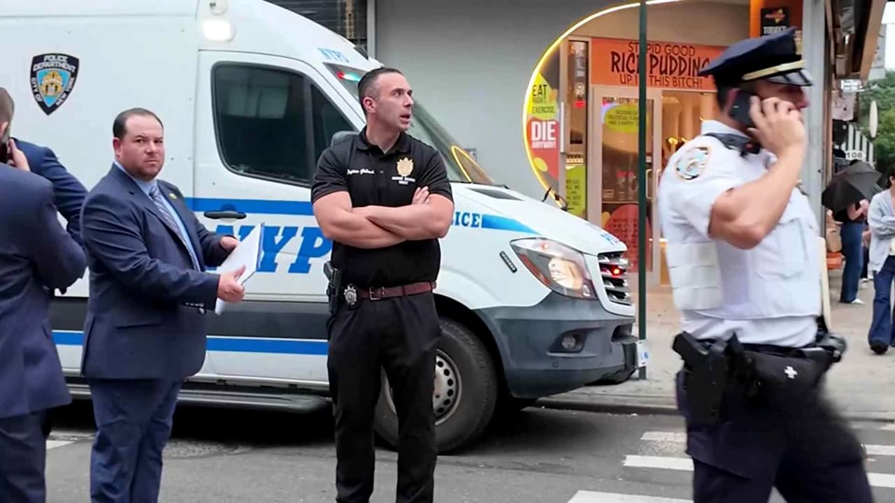 Hombre armado con cuchillo es abatido por la policía en Manhattan