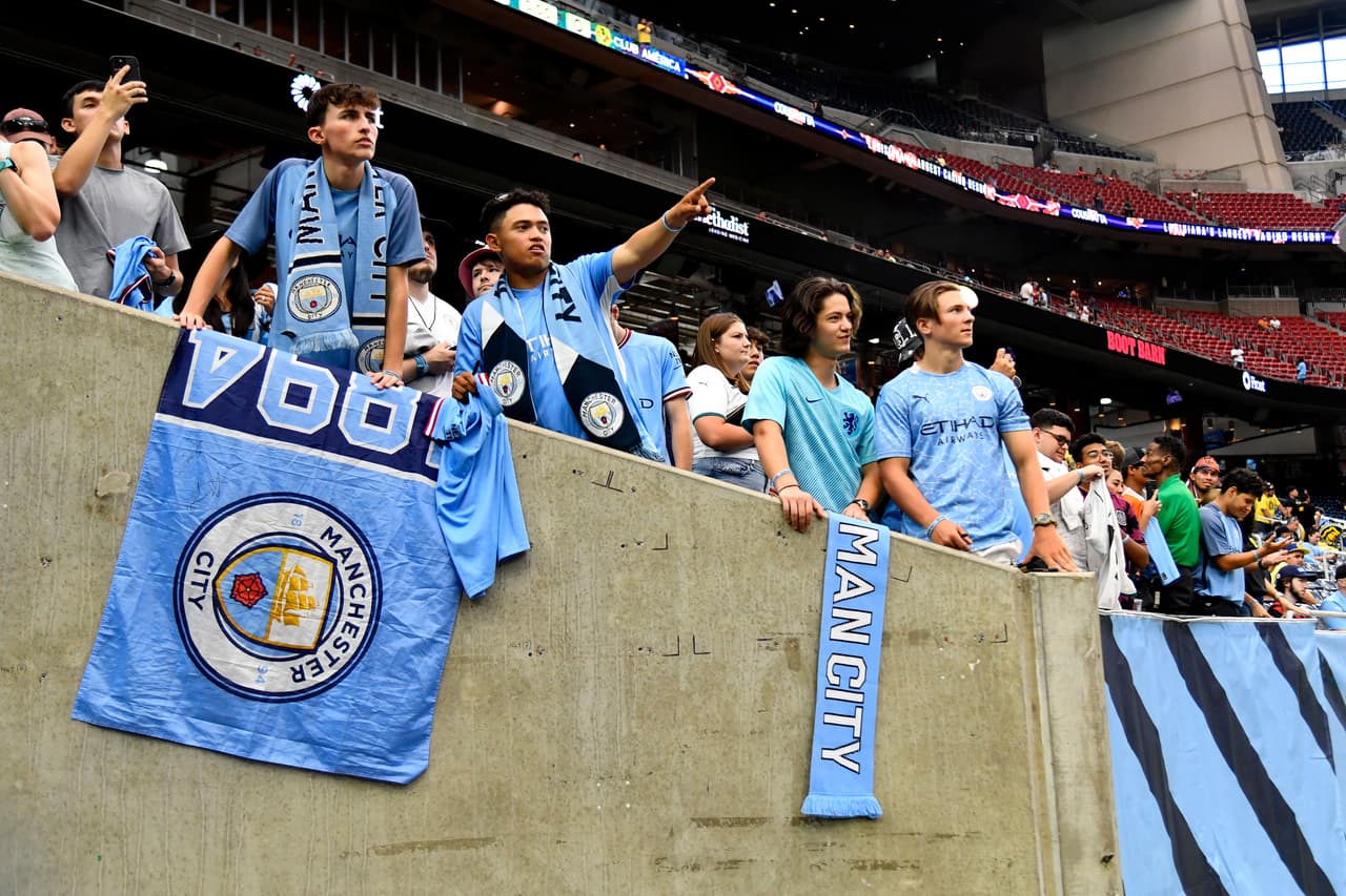 Manchester City metió el acelerador en el momento oportuno y se llevó el triunfo en un buen partido ante un América que no se amedrentó y que salió respondón en el primer tiempo. Hubo conato de bronca.