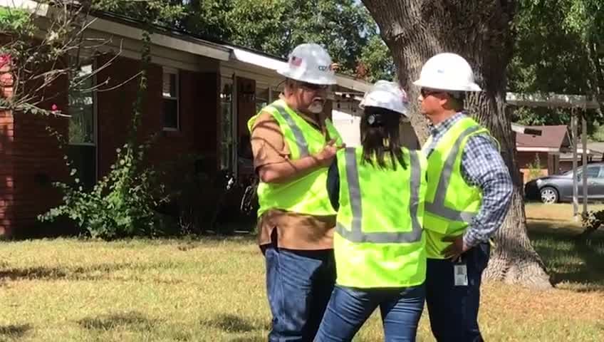 Muere electrocutado luego de que su estómago hizo contacto con un cable