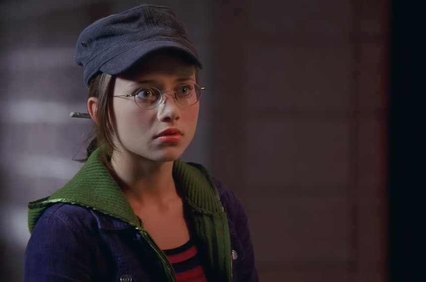 <b>Olesya Rulin </b>
<br>Rulin interpretó a Kelsie Nielsen, la pianista y compositora principal de la escuela East High. La actriz también tuvo su participación en otras cintas de Disney como 'The Proof Point' (2001) y 'Halloweentown High' (2004).
<br>