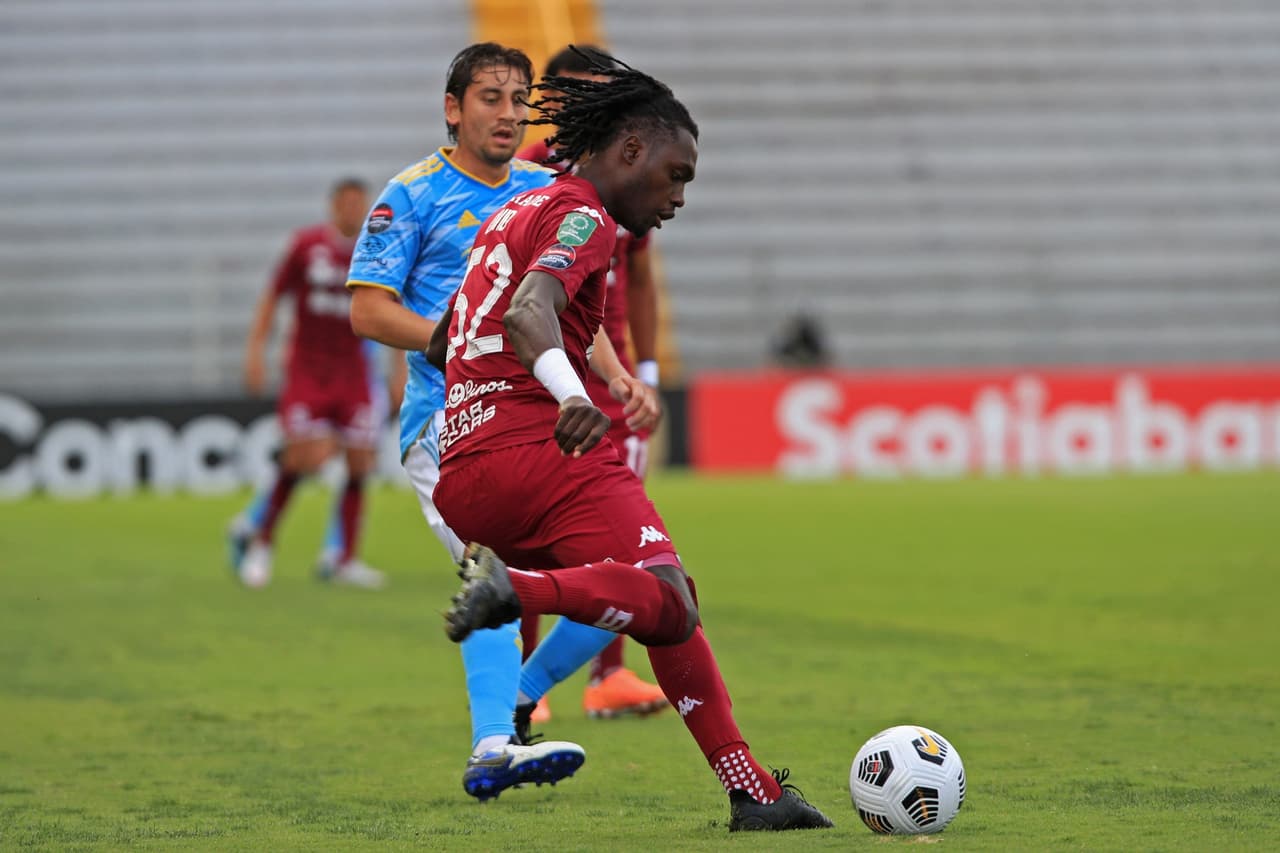 Philadelphia Union logra vencer al Saprissa por la mínima en la ida de los octavos de final gracias a la anotación de Kacper Przyblko.