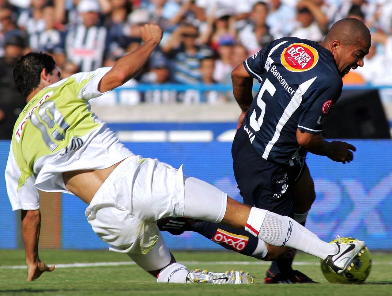 Chivas llegó a la Liguilla del Clausura-2008 pero cayó eliminado en la primera fase ante Monterrey tras caer goleado 4-1 y luego igualar 4-4. Santos fue el campeón.