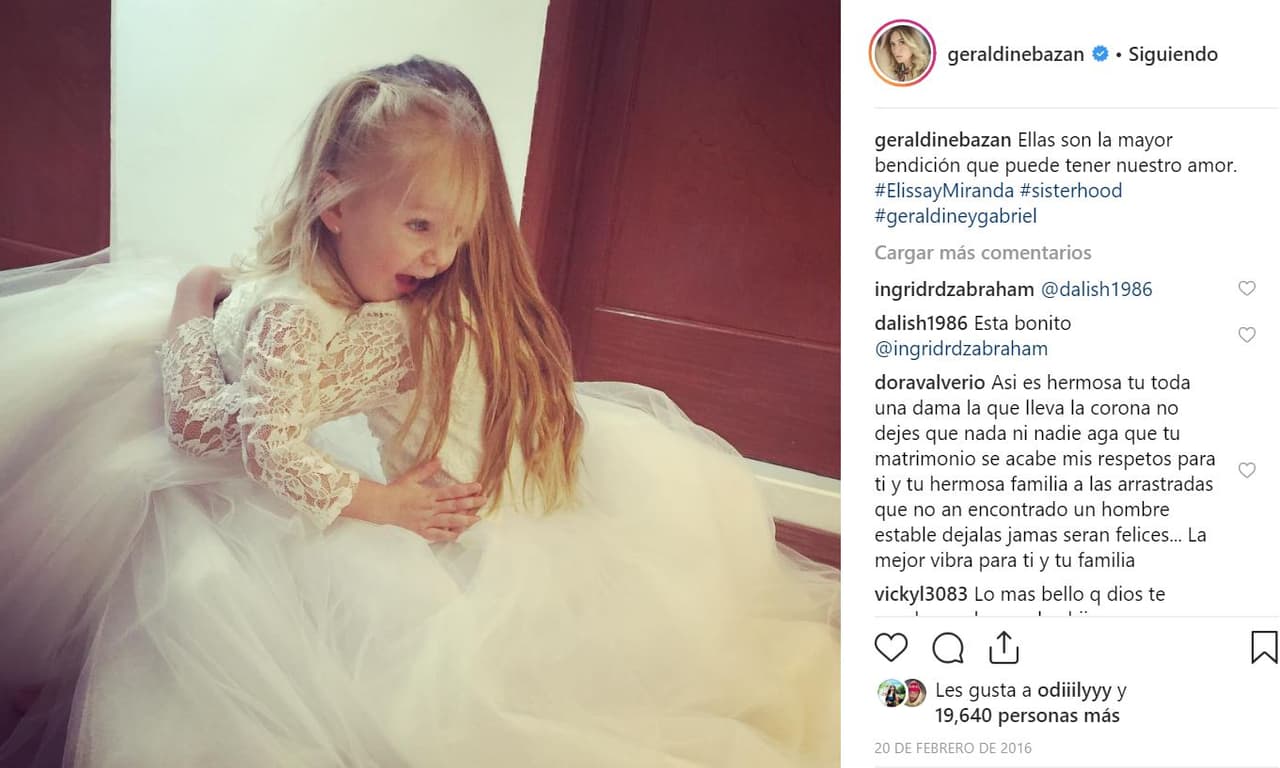 Las hijas de ambos, 
<b><a href="https://www.univision.com/shows/despierta-america/las-hermosas-hijas-de-gabriel-soto-y-geraldine-bazan-fotos">Elissa y Miranda,</a></b> estuvieron presentes y formaron parte de la ceremonia.