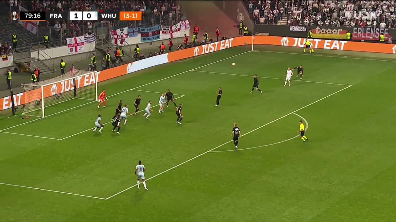 ¡TIRO ATAJADO! disparo por Declan Rice.