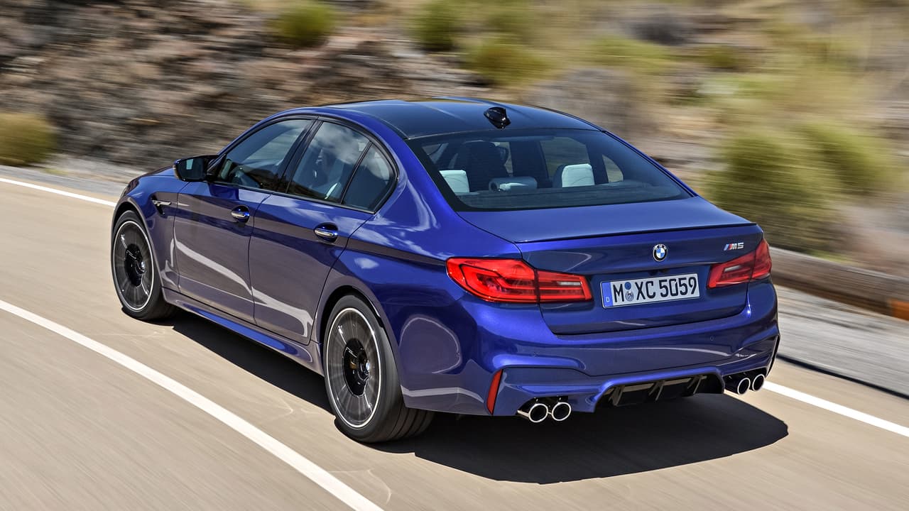 Pero puede llegar hasta las 189 mph (302 km/h) cuando equipa el M Driver's Package