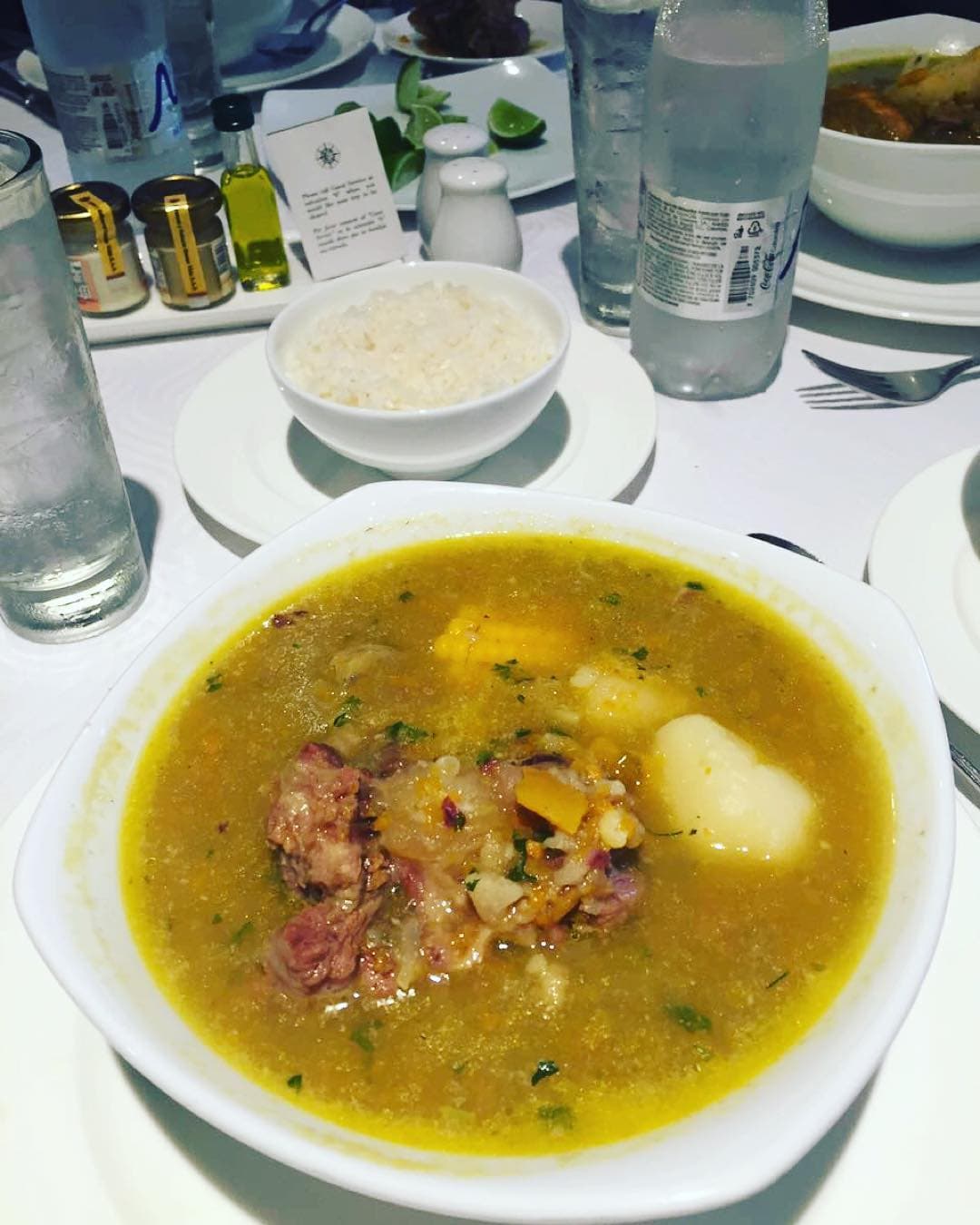 Este sancocho de pescado le robó el corazón a Sofía.