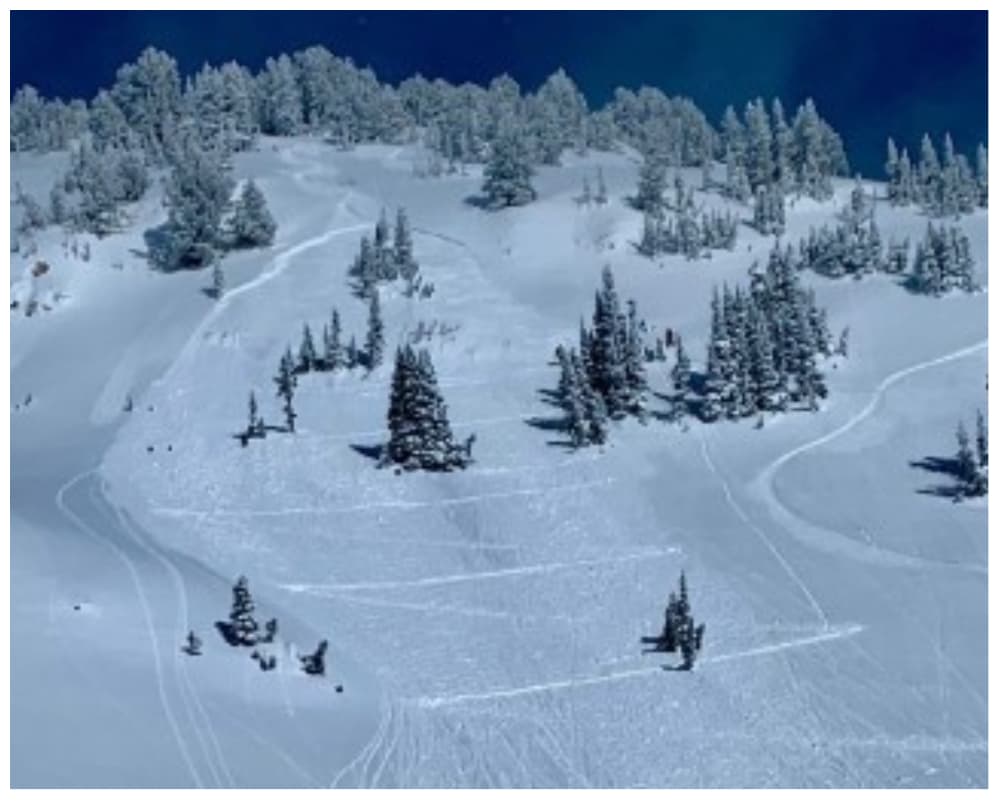 A través de sus redes sociales informaron de las avalanchas y los intentos por rescatar a una persona que quedó atrapado.