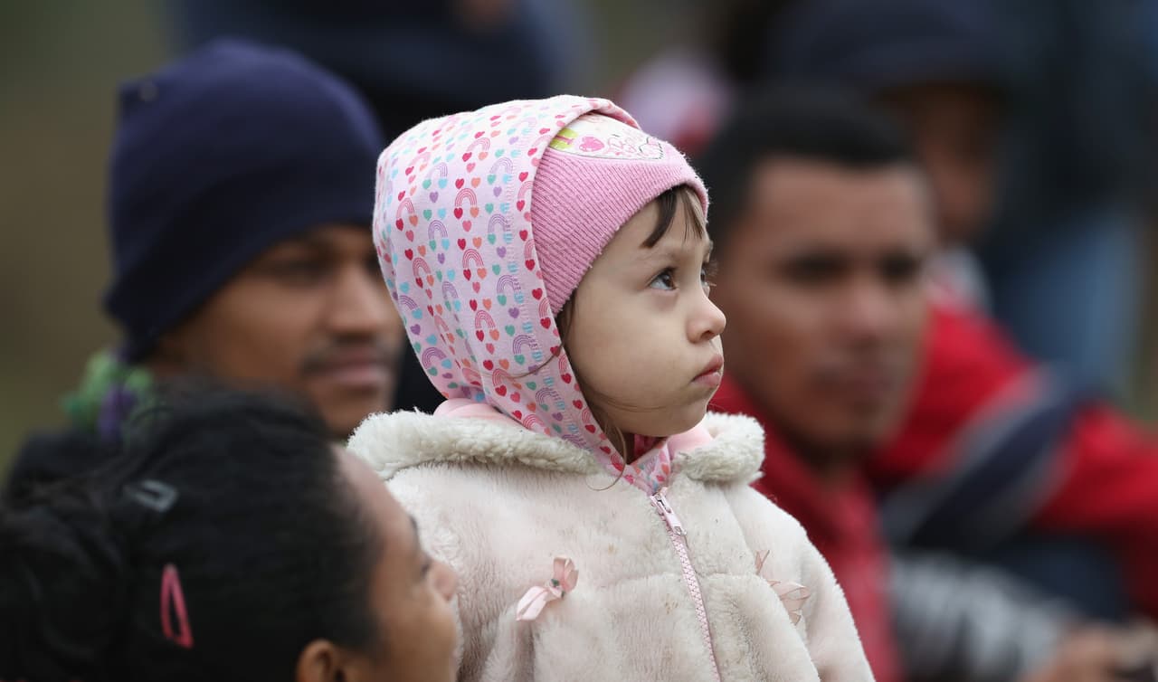 Sólo un 16% de los niños criados en pobreza logran salir de esta: estas son las claves para lograrlo