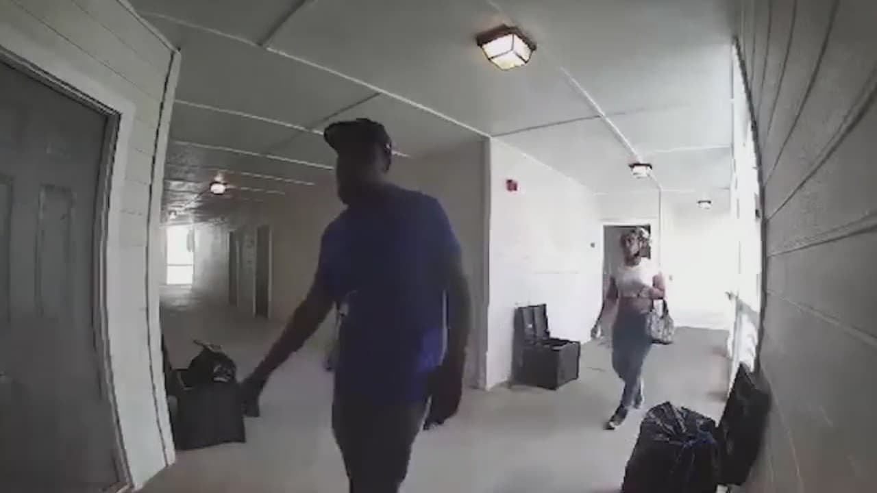 Buscan a dos sospechosos por el caso de asesinato de un hombre en Atlanta