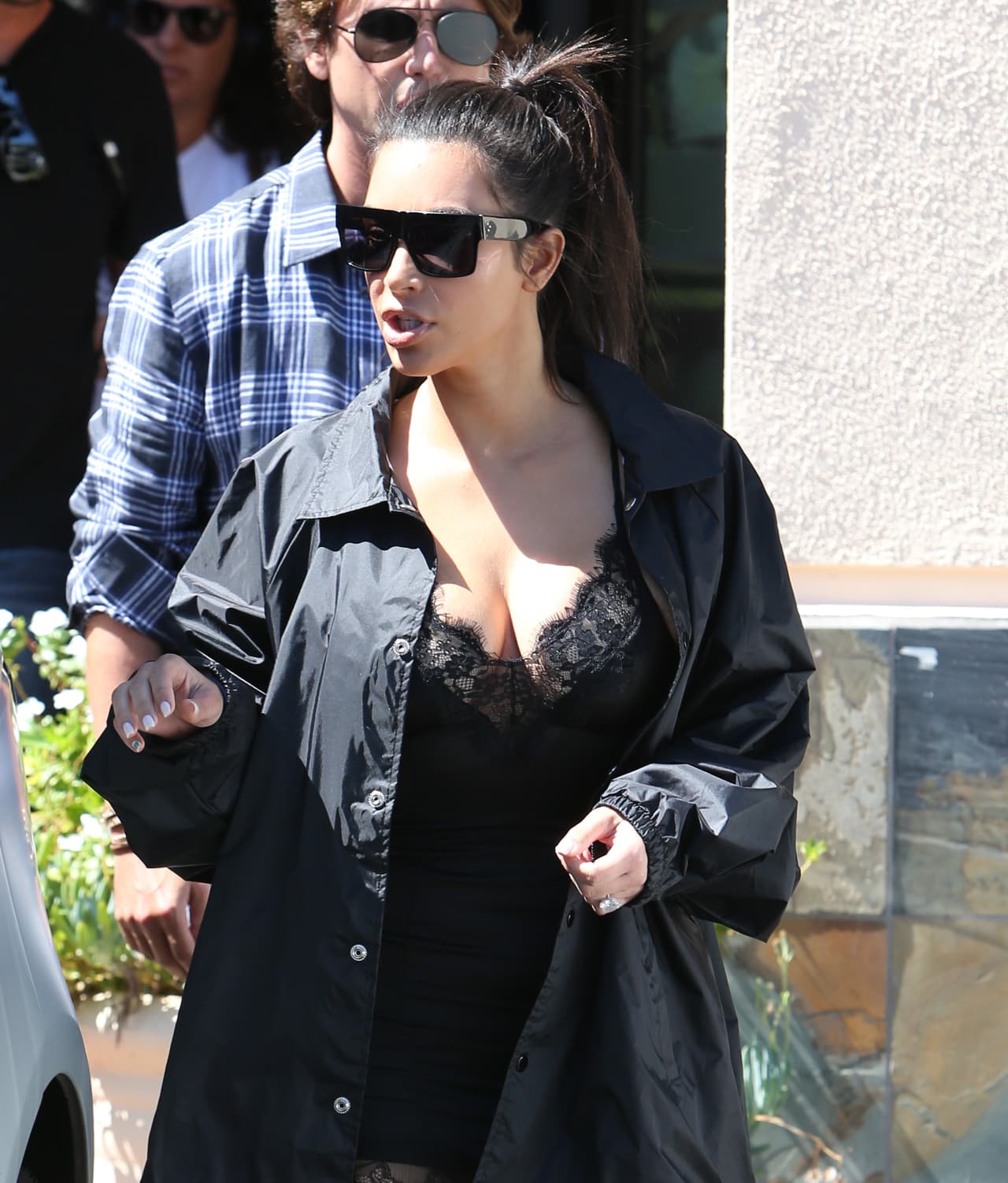 Kim podría imponer la moda de salir a las calles en ropa íntima.