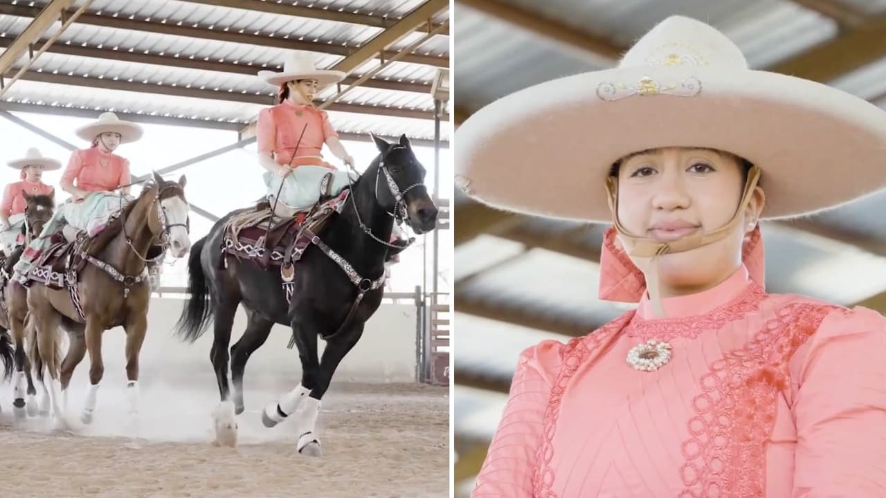 Las escaramuzas preservan la charrería mexicana en el norte de Texas