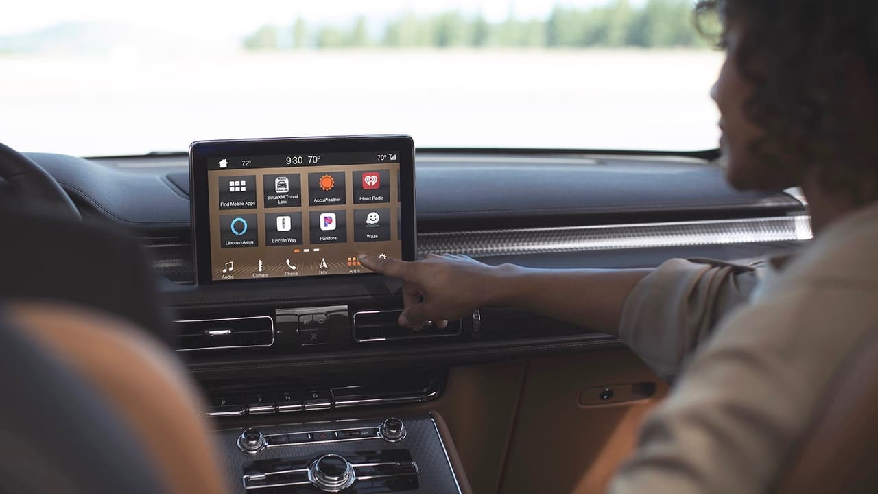 La panatlla sensible al tacto interactua con el sistema infor-entretenimiento SYNC 3, nada nuevo que reportar en esta área, la cual afortunadamente Lincoln ha tenido bien resuelta por un par de años.