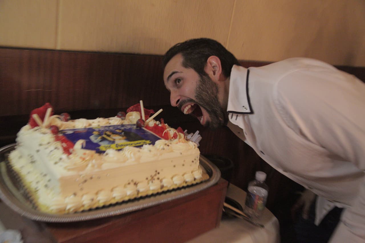 Desde muy temprano,
<b>El Compa Ivan</b> estaba que le metía una mordida al pastel, al final de cuentas también estaba a días de celebrar su cumpleaños.