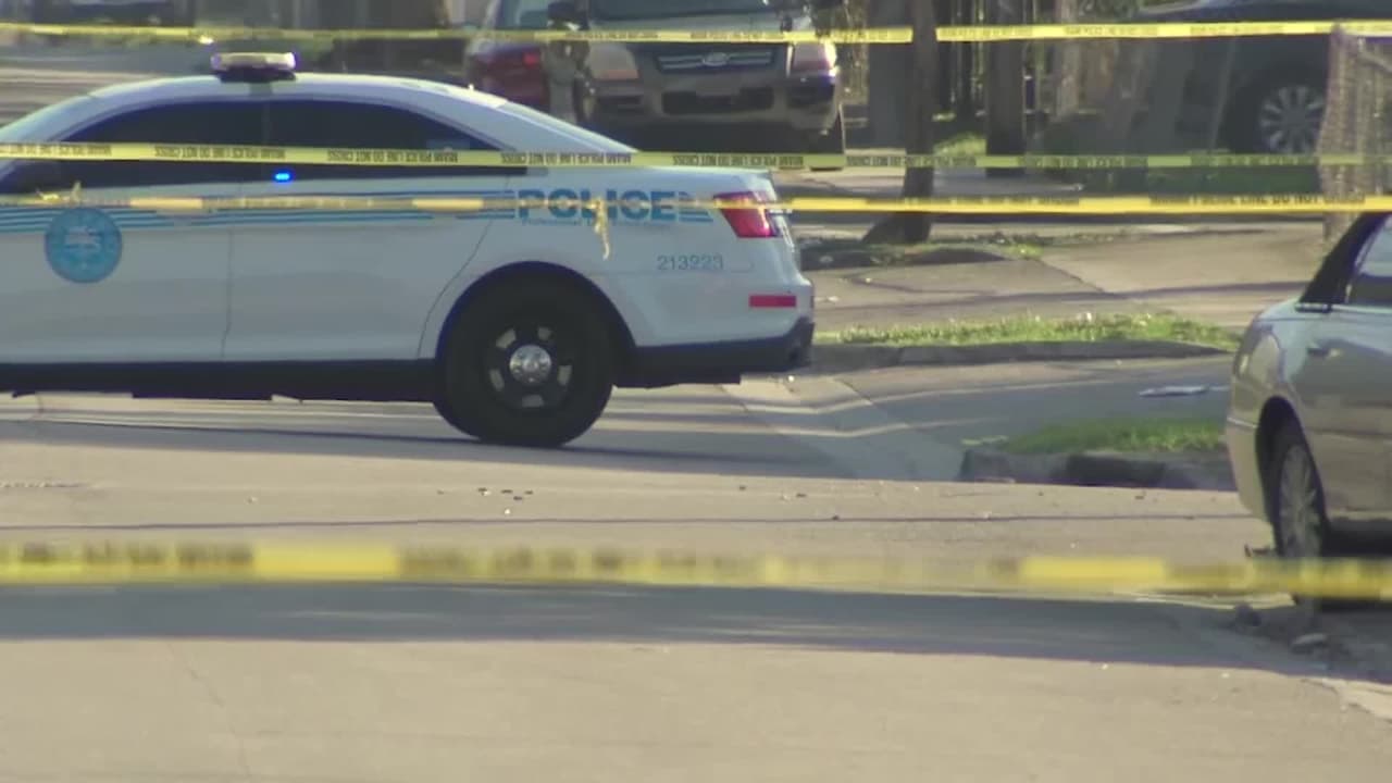 4 personas son heridas de bala en tiroteo a plena luz del día en Miami 