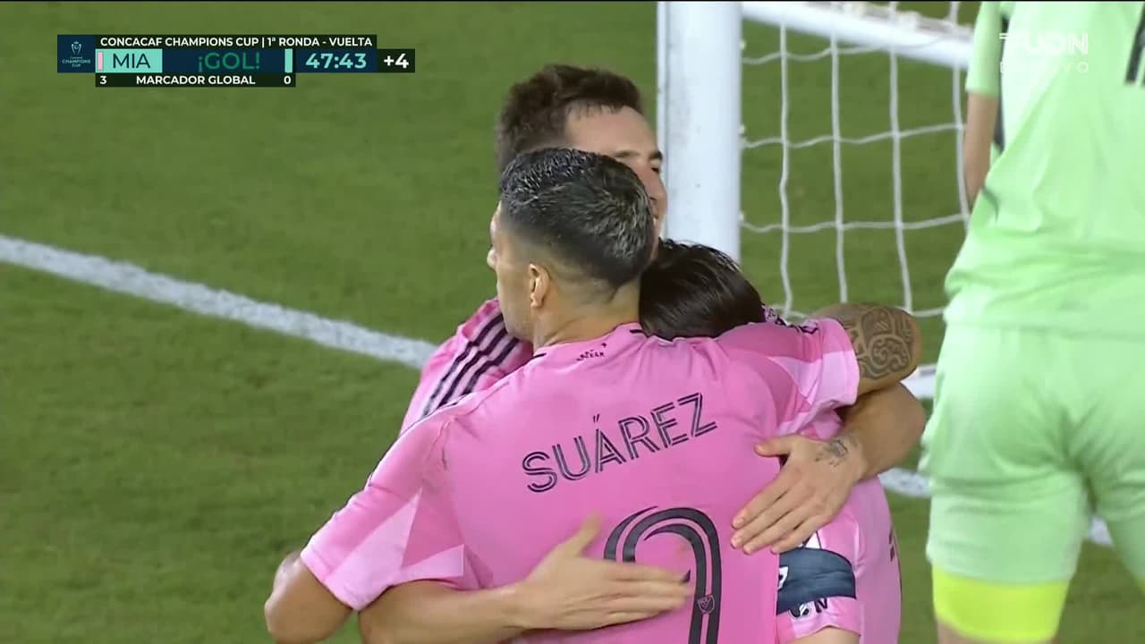 ¡Dos goles en dos minutos! Suárez aprovecha el error y fusila a Pulskamp