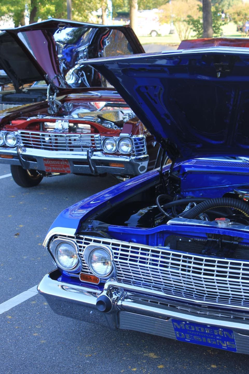 El domingo, la diversión continúa y a las festividades se suma el Car & Motorcycle Show. Esta es una oportunidad para mostrar tu auto mientras tu familia busca las golosinas a lo largo de la feria de la calle del centro y los niños viajan en los paseos de Midway of Carnival y animan las atracciones ancladas mientras animan a la multitud.