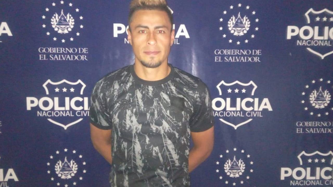 Darwin Cerén es detenido tras partido del Águila por presunta agresión sexual