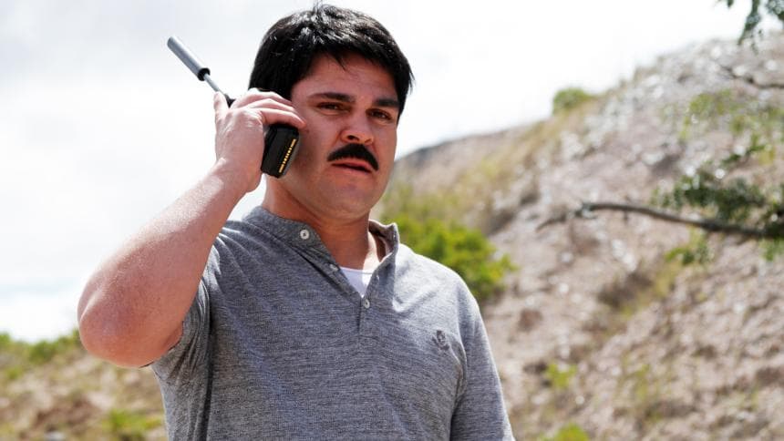 After his brother’s arrest, ‘El Chapo’ called his mother to inform her of the news. He promised Doña Esperanza he would fix things and free ‘El Pollo’.