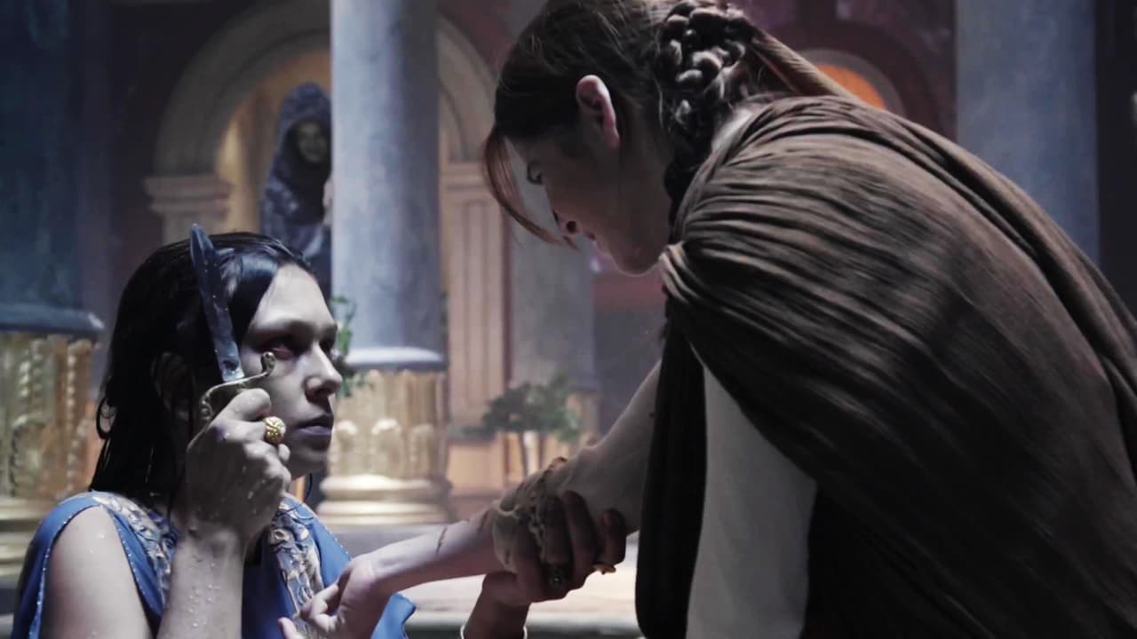 <b>María Magdalena</b> se entregó a Petronio, pero las fuerzas del mal arruinarían su ilusión de amor, pues 
<b>varios</b> 
<b>demonios se apoderaron de su ser</b>, al grado de llevarla a pedirle a una joven quitarse la vida para acabar con su sufrimiento.