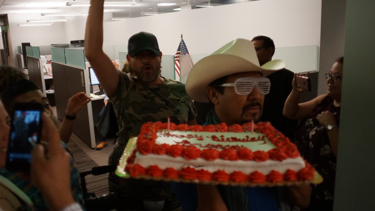 La Bronca cumplió años y se armó una fiesta en la cabina del Free-guey show.