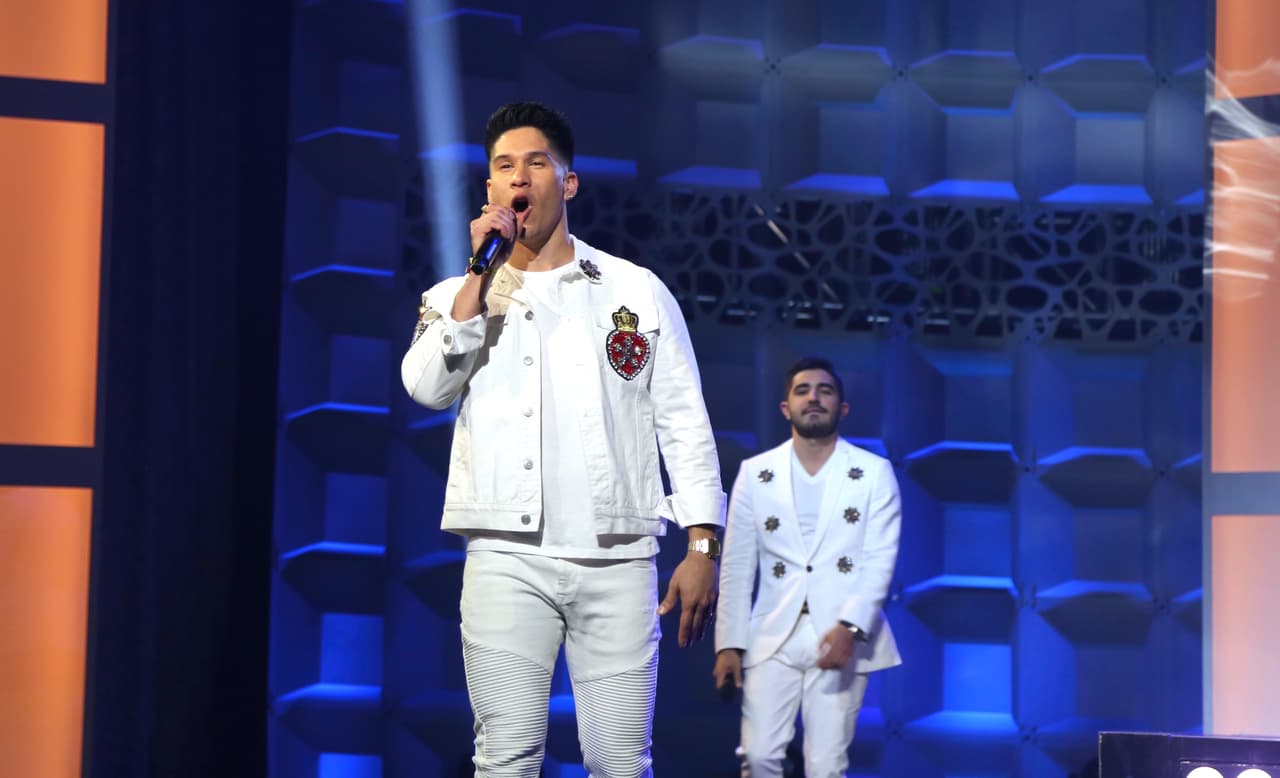 Con un espectacular musical inició el Teletón USA 2018. Chyno, Joss Favela, Chiquis Rivera y Leslie Grace salieron con energía y entusiasmo al escenario.