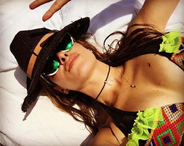 Galilea regresará con un increíble bronceado.