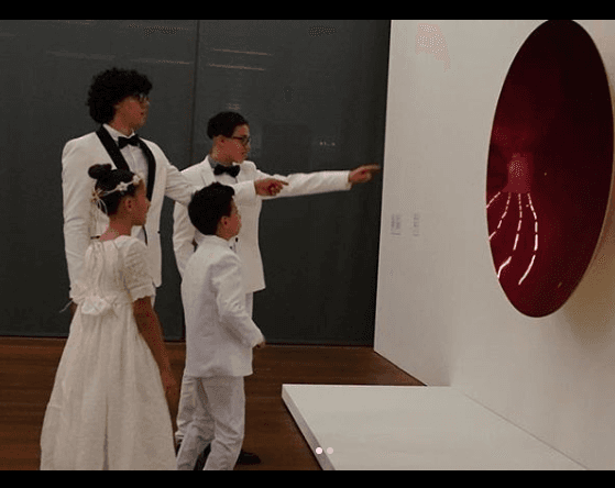 “Son mi vida. Todo: futuro, mi inspiración, amor, felicidad, aire", afirm´ó el salsero a la hora de referirse a sus cinco hijos: Ariana, Ryan y Cristian (fruto de su matrimonio con Dayanara Torres), así como a Emme y Max (con JLo).