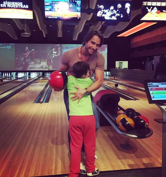 Salen a divertirse juntos, el actor creó un hashtag exclusivo para su hijo con la que comparte fotos donde aparecen juntos en las redes sociales, #SantiTime.