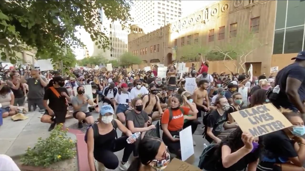 "Existe una creencia errónea que todos los policías son violentos y racistas": Líder del sindicato de policía de Phoenix 