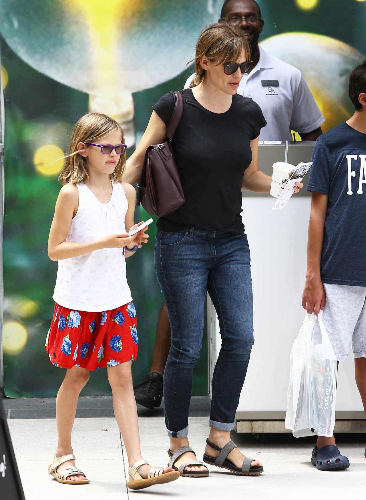 Pasaron toda la tarde juntas de compras.