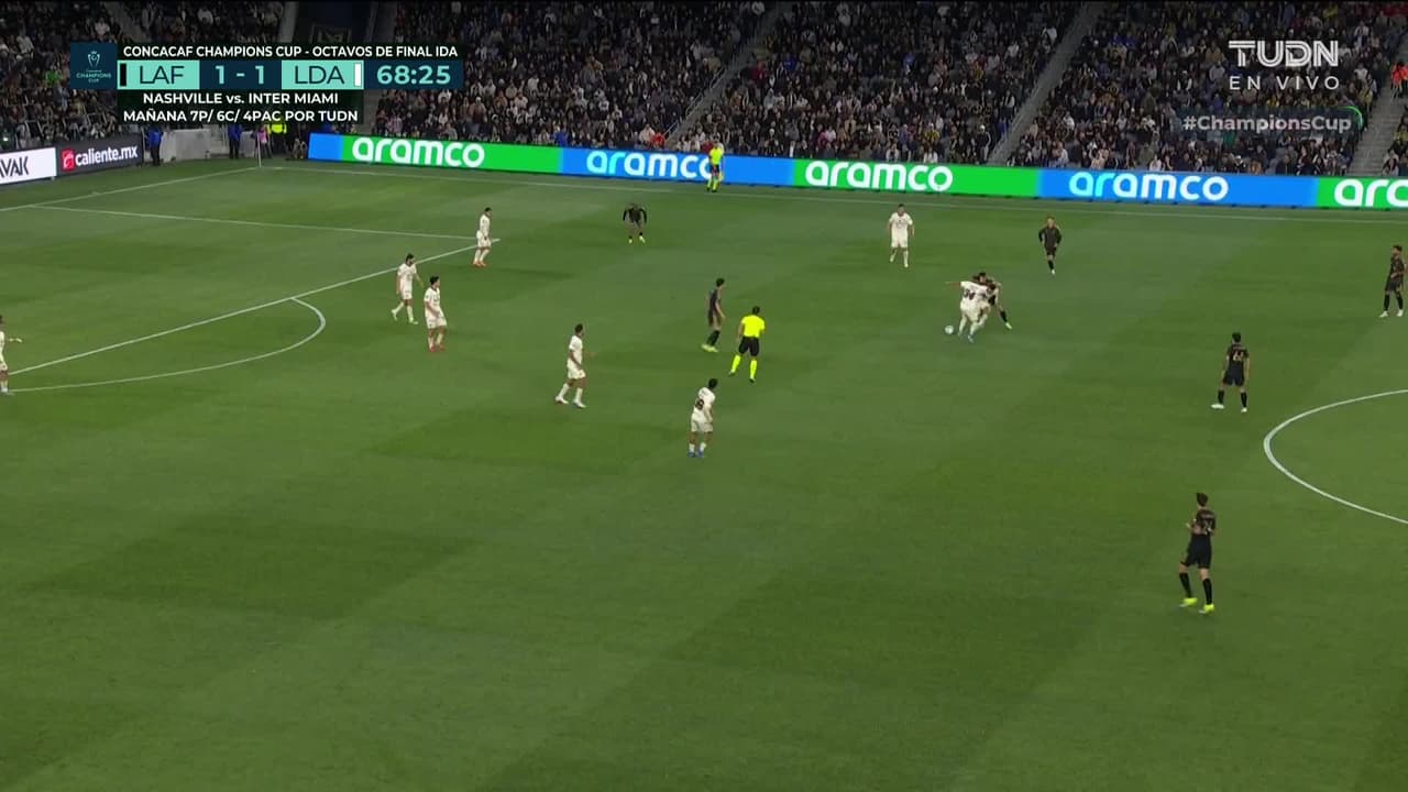 ¡TIRO ATAJADO! disparo por Alejandro Bran.