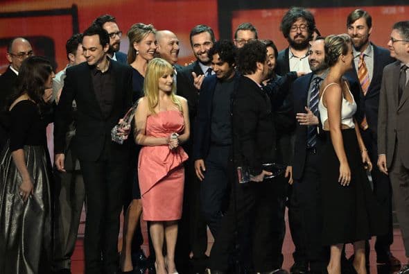 Todos quedaron muy emocionados sobre el escenario.