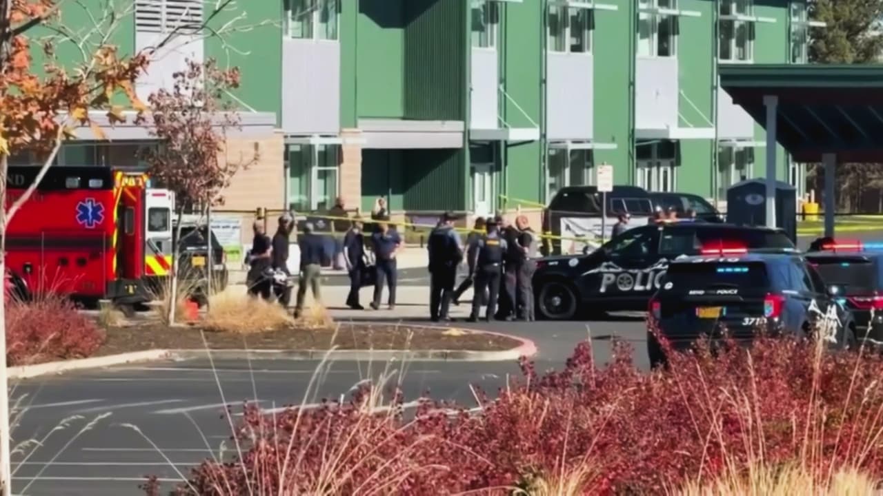 Tiroteo en escuela de Oregón deja tres niños fallecidos y un docente; el atacante fue abatido tras el ataque armado