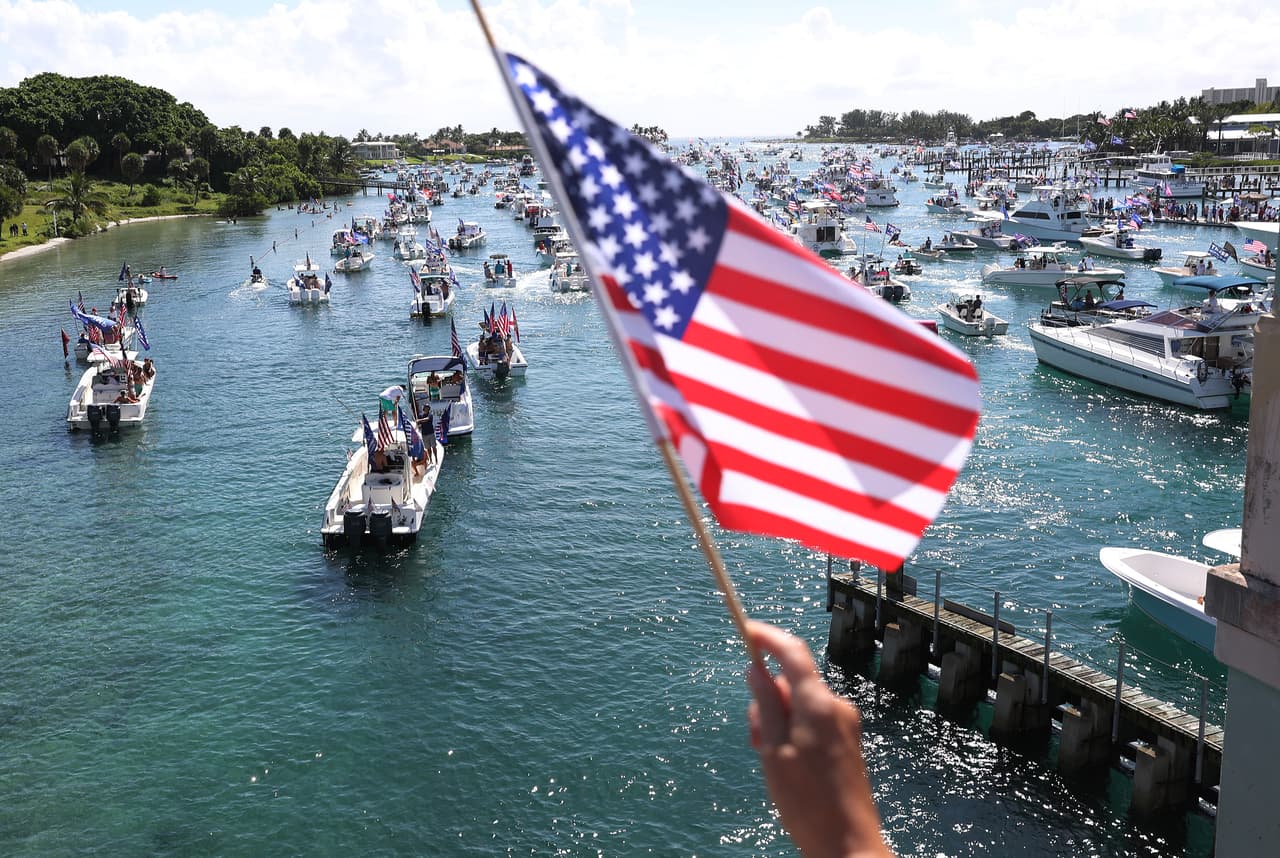 Organizadores dijeron que más de mil barcos de todo el sur de Florida participaron en la caravana.
<br>