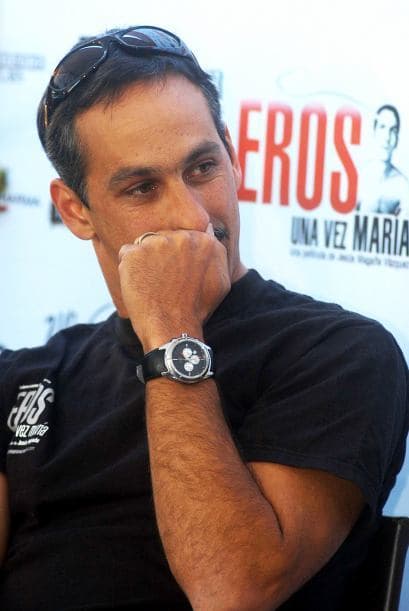 En el 2007 fue Tonatiuh en la cinta 'Eros una Vez María, donde sufrió por el amor de Ana Serradilla.