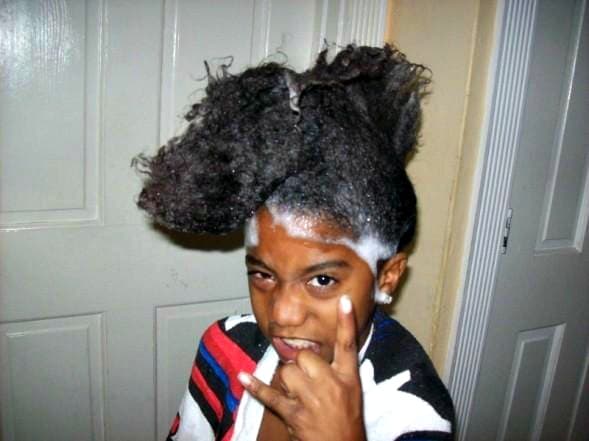 En su casa le dicen Baby Boy, es productor de su propia música y usa la música como forma de escape.