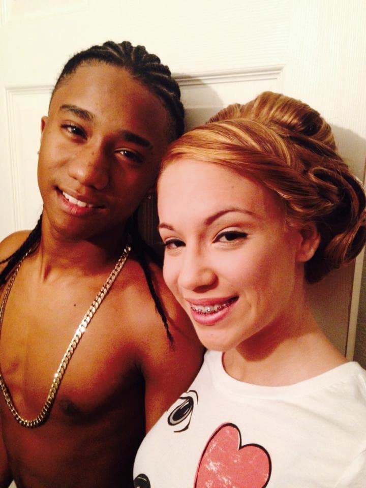 En su casa le dicen Baby Boy, es productor de su propia música y usa la música como forma de escape.