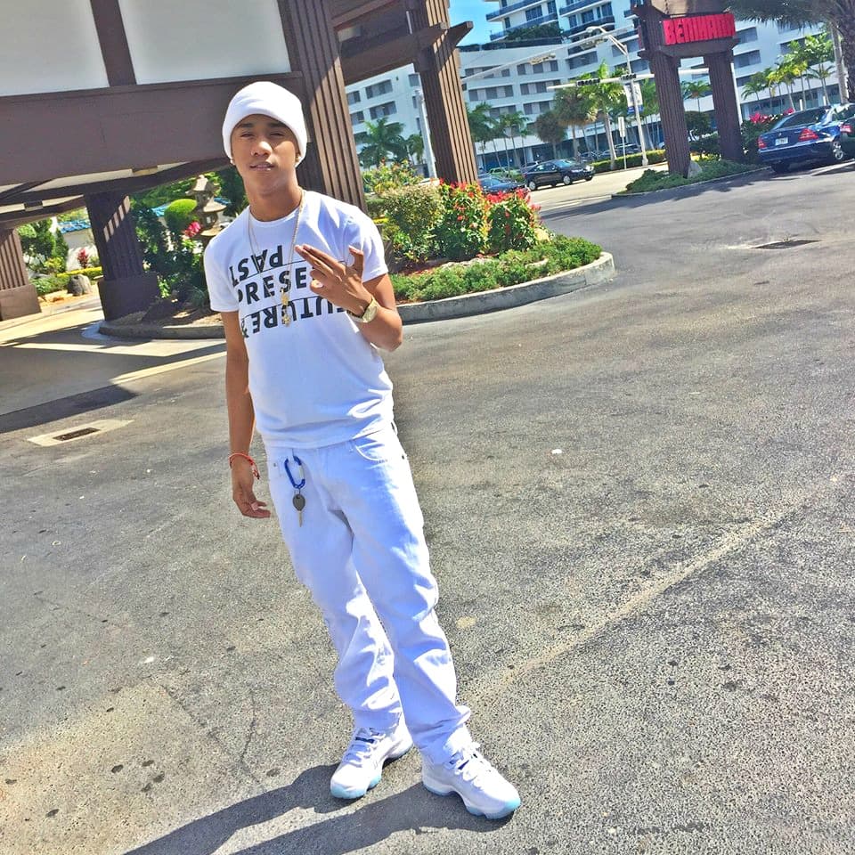 En su casa le dicen Baby Boy, es productor de su propia música y usa la música como forma de escape.