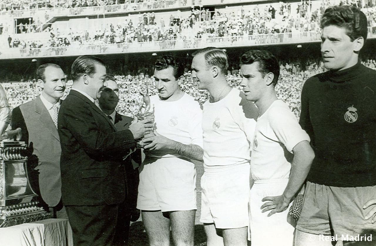 Miguel Muñoz | Conquistó la Champions como jugador en 1956 y 1957. En 1960 y 1966 lo hizo como entrenador. Ambas etapas sucedieron prestando sus servicios en el Real Madrid.