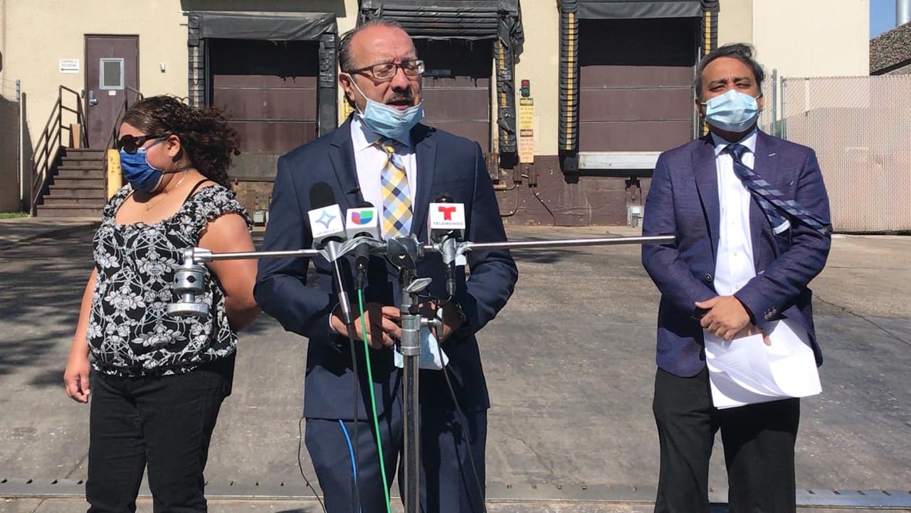 La asociación de camioneros de Texas y organizaciones sin fines de lucran apoyan a los manifestantes