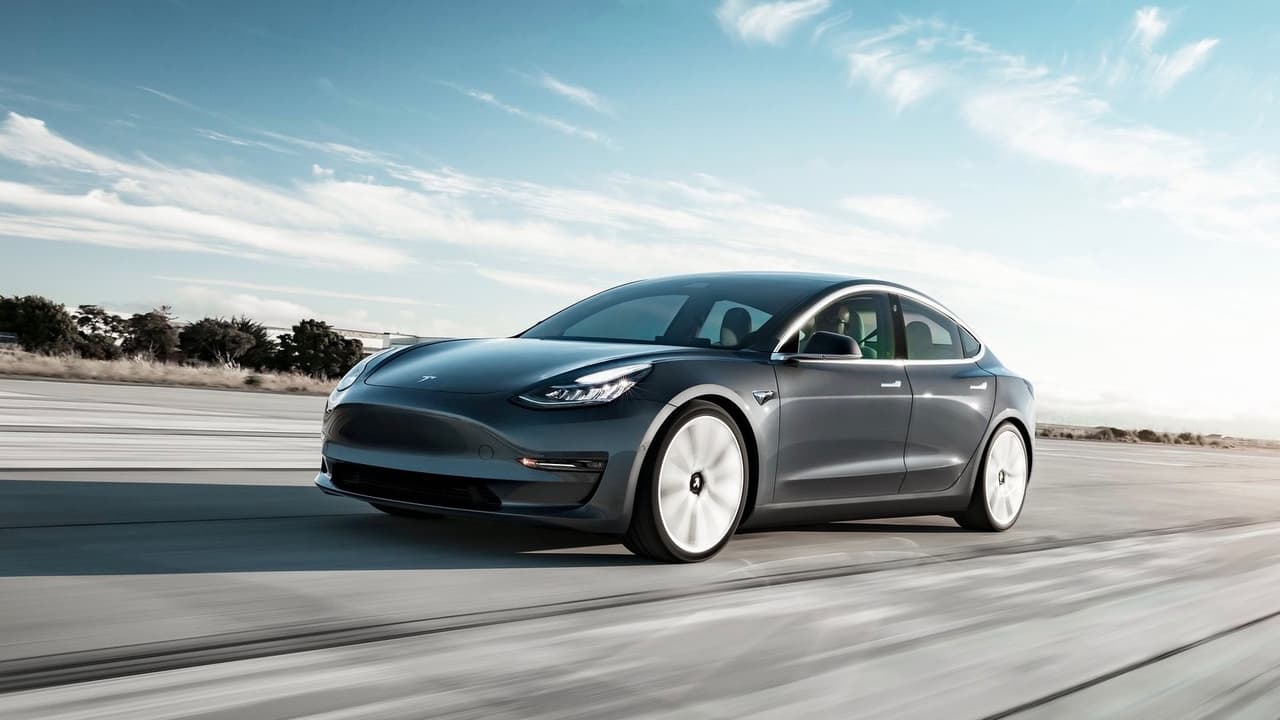 Tesla Model 3 se convierte en el sedán de marca estadounidense más vendido en EEUU